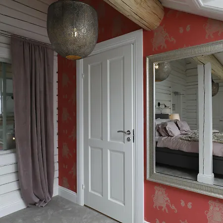 Sara'S Bed And Breakfast-2